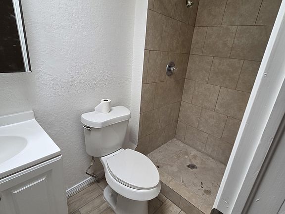 4th image of 407 E Father Rahm Ave #D
