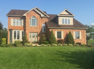 9809 Summerlin Ct, Hagerstown, MD