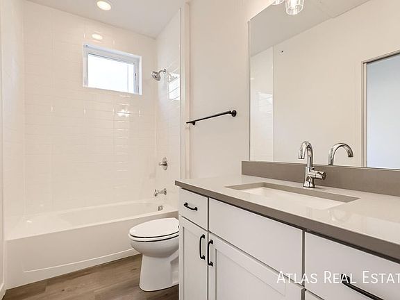 4th image of 3830 N Olive St Unit 301