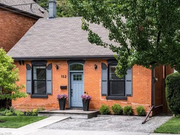 182 Charlton Ave W, Hamilton, ON L8P 2E1