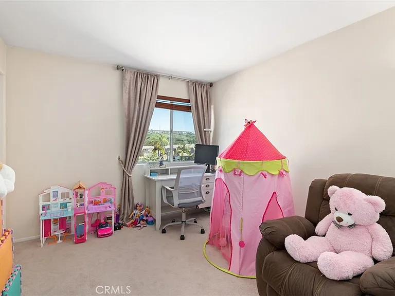 75 Parrell Ave — Photo 23