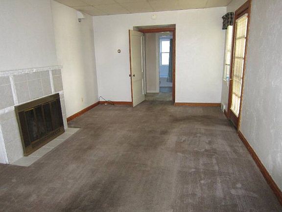 2nd image of 235 Pearl St