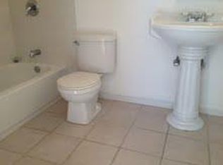 142 Shelton St APT 3, Bridgeport, CT 06608