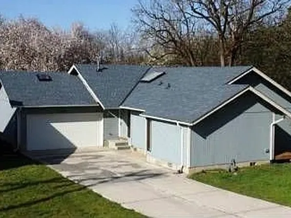 15835 SW Division St, Beaverton, OR 97007