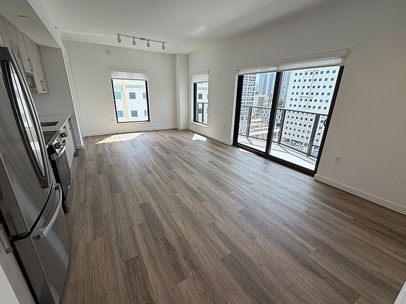 3rd image of 425 NW 6th St #B1
