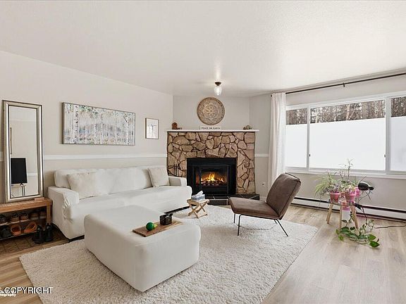 5th image of 355 Donna Dr Unit 3