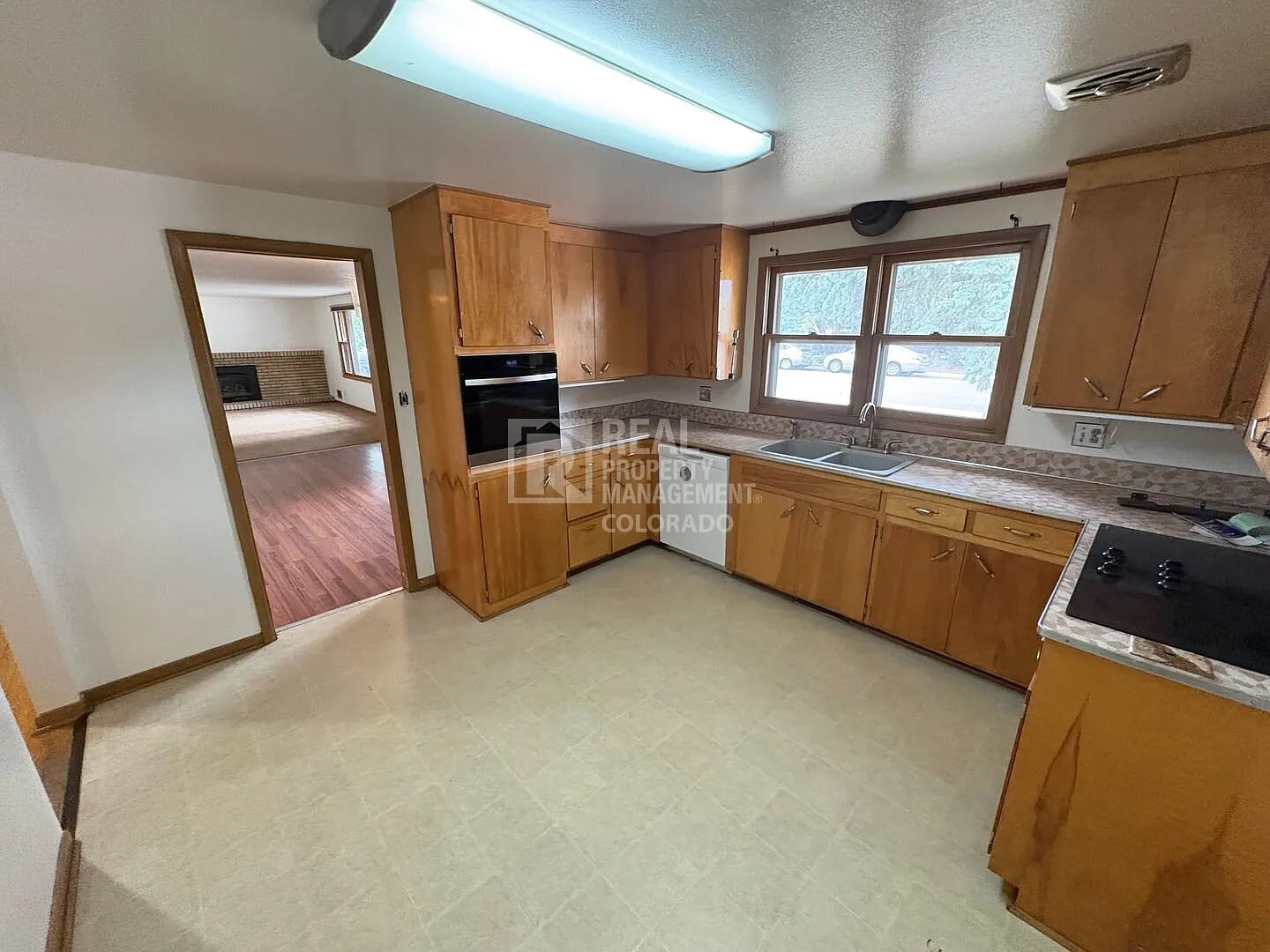 Charming 3-Bedroom Home with Huge Shaded Yard, Sunroom & 2-Car Garage — Photo 4