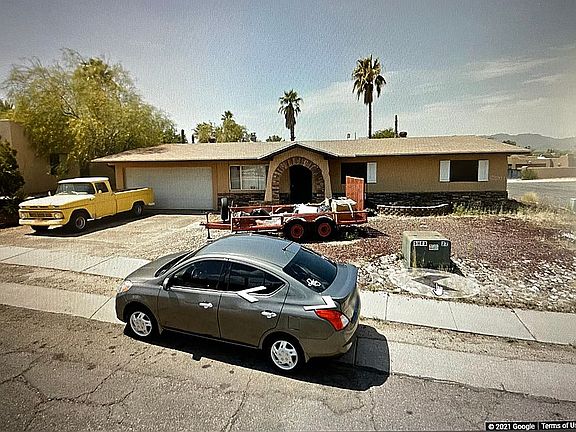 3rd image of 3891 W Sunny Hills Pl