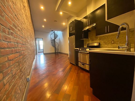 4th image of 315 Troutman St APT 4R