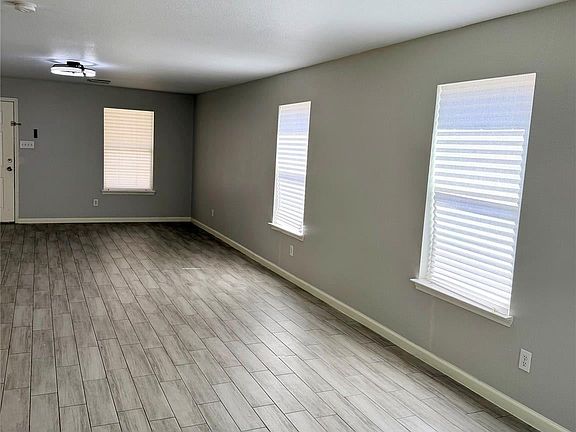 3rd image of 3851 Bridgebluff Ln
