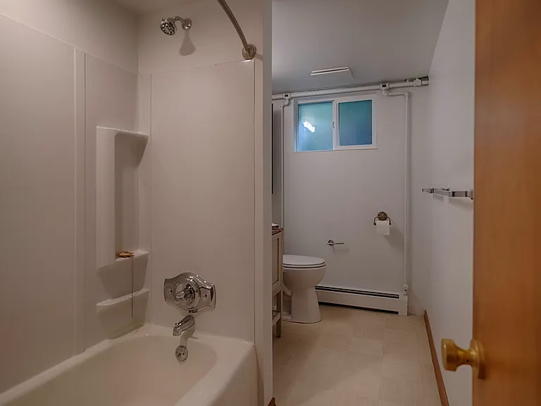 540 N 83rd St #B — Photo 18