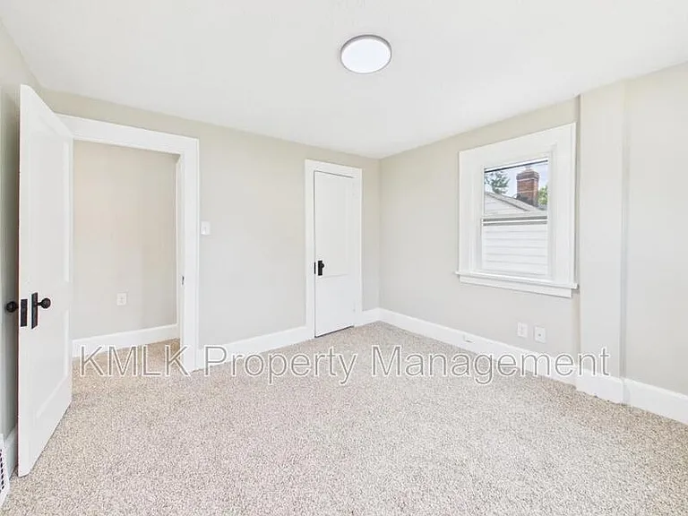 2899 Northland St — Photo 33