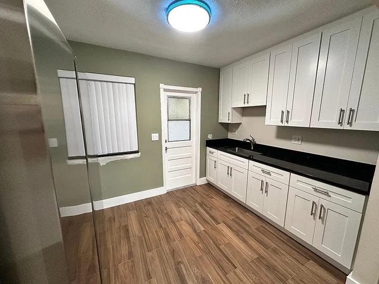 61 NW 35th St #2 — Photo 21