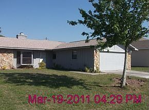1st image of 581 De Witt Ave NE