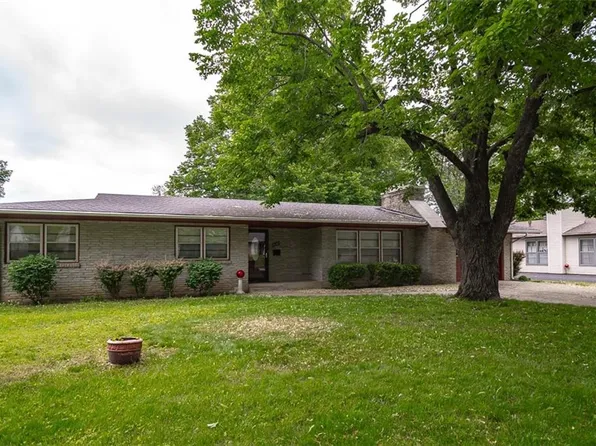 1313 S Oak St, Ottawa, KS 66067