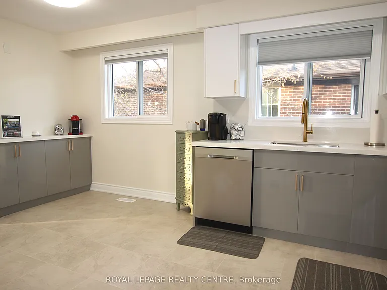 540 Cavell Dr — Photo 12