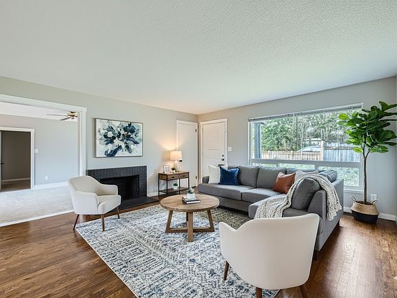3rd image of 12924 160th Ave SE