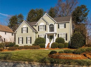 2 Mainsail Ct, Greensboro, NC 27455