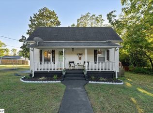 504 Blue Ridge St, Easley, SC 29640