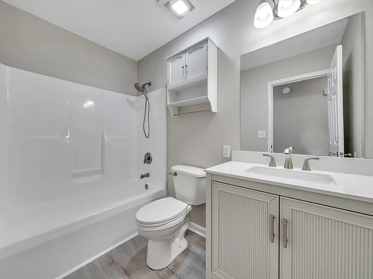 1905 Summerfield Dr — Photo 14