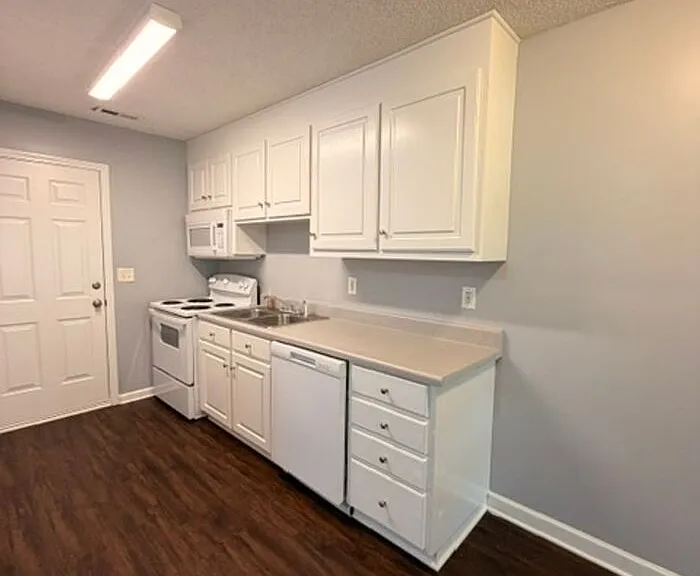 948 Wildwood Ln — Photo 11