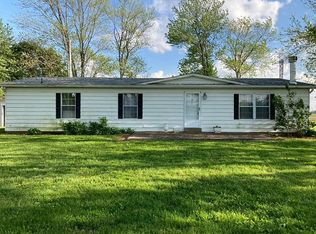 8440 Kimzey Rd, Tamaroa, IL 62888