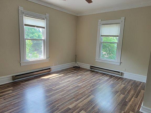 2nd image of 203 E Elm St APT 4