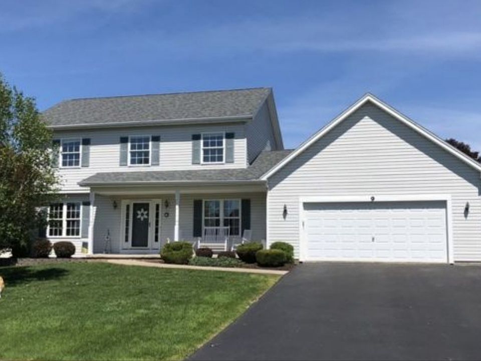 1st image of 9 Royce Dr