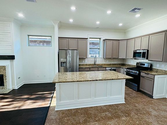 2nd image of 104 Briar Leaf Way