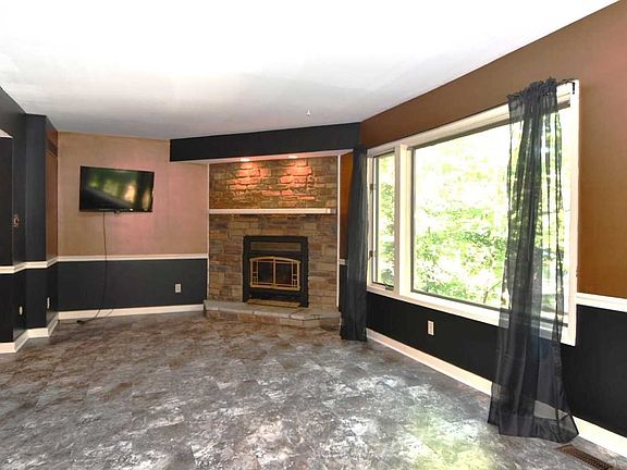 3rd image of 8488 Yorkridge Ct APT C