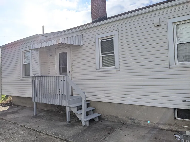1719 Shirley Ave — Photo 15