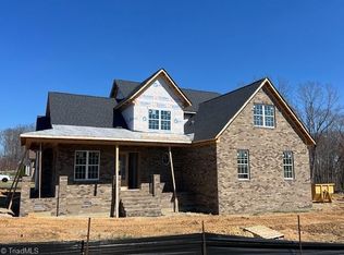 7400 Harkwood Ct, Oak Ridge, NC 27310