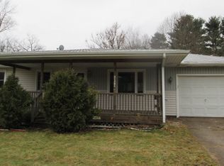 51671 Kenilworth Rd, South Bend, IN 46637