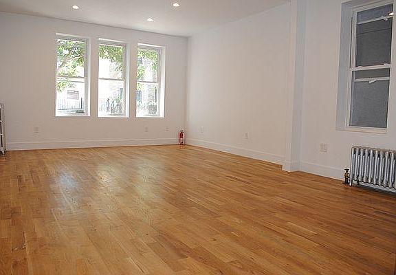 3rd image of 286 19th St APT 1F