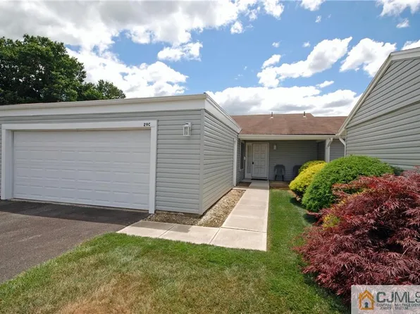 29 Larch Plz #C, Monroe Township, NJ 08831