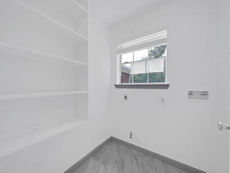 3515 Walden Dr — Photo 17