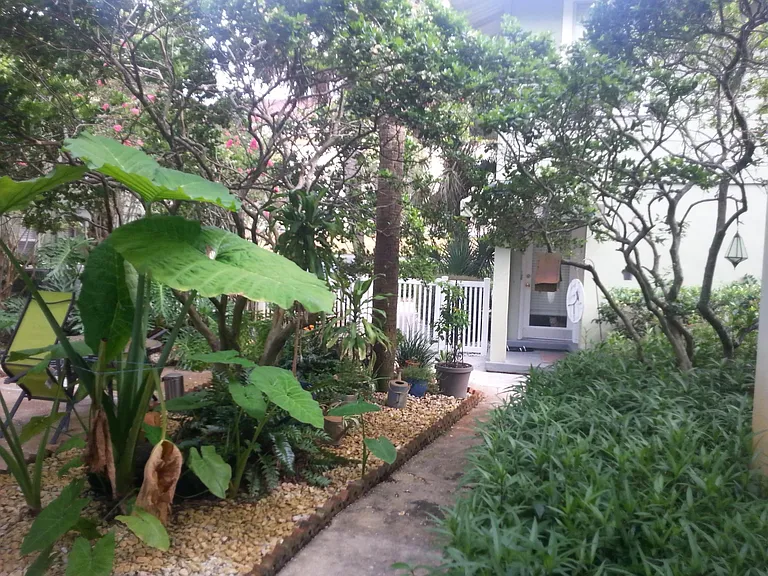 ENTRANCE TO 3RD BUILDING