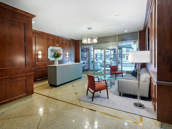 225 East 46th Street image 8 of 12