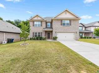 207 Rye Cir, Huntsville, AL 35811