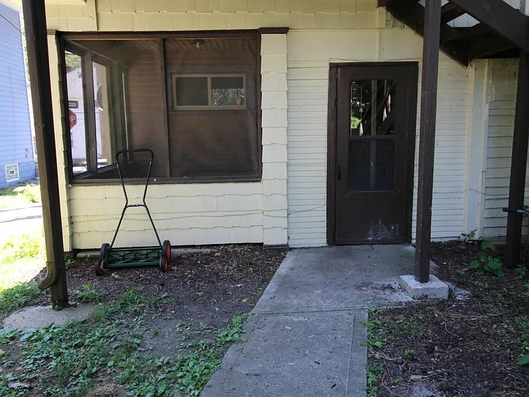 2690 Neil Ave — Photo 11