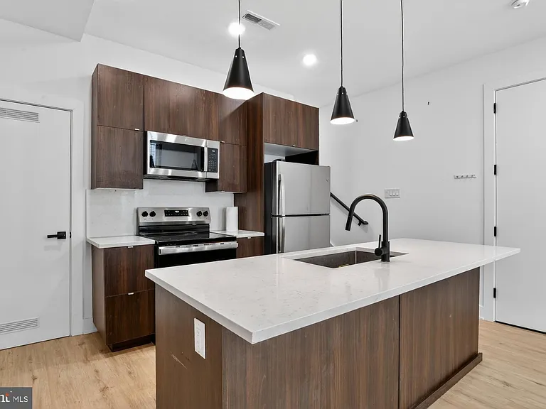 59 N 2nd St #14 — Photo 12