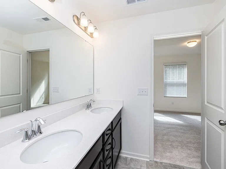 436 Kinnerton Pl — Photo 23