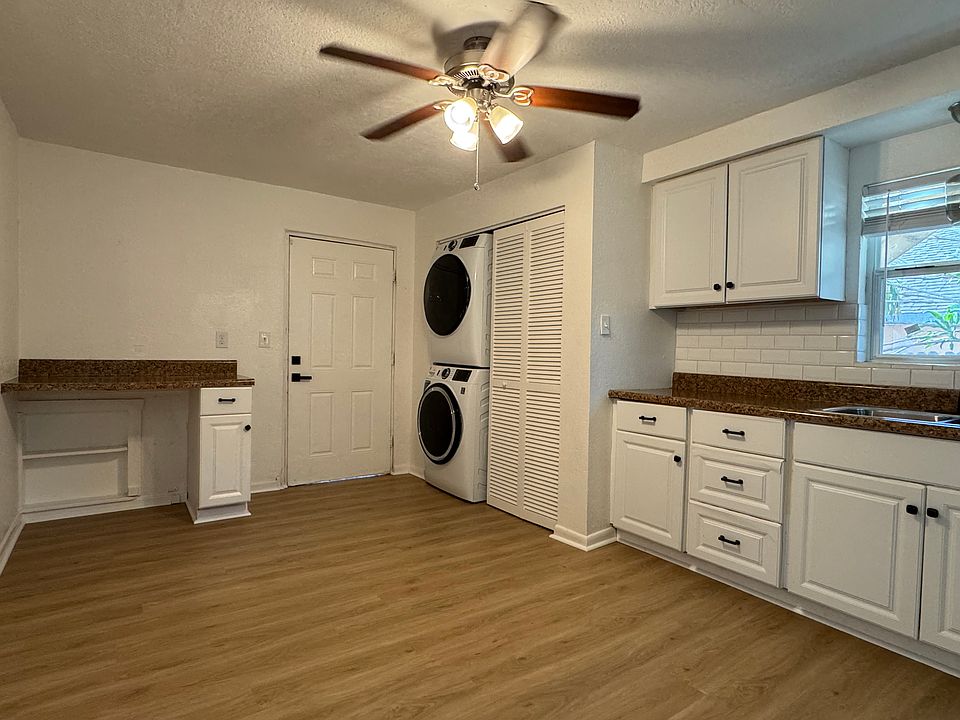 Kitchen back door, washer & dryer