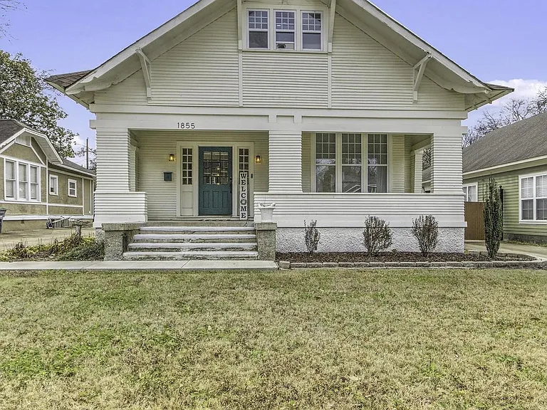 1855 Oliver Ave — Photo 2