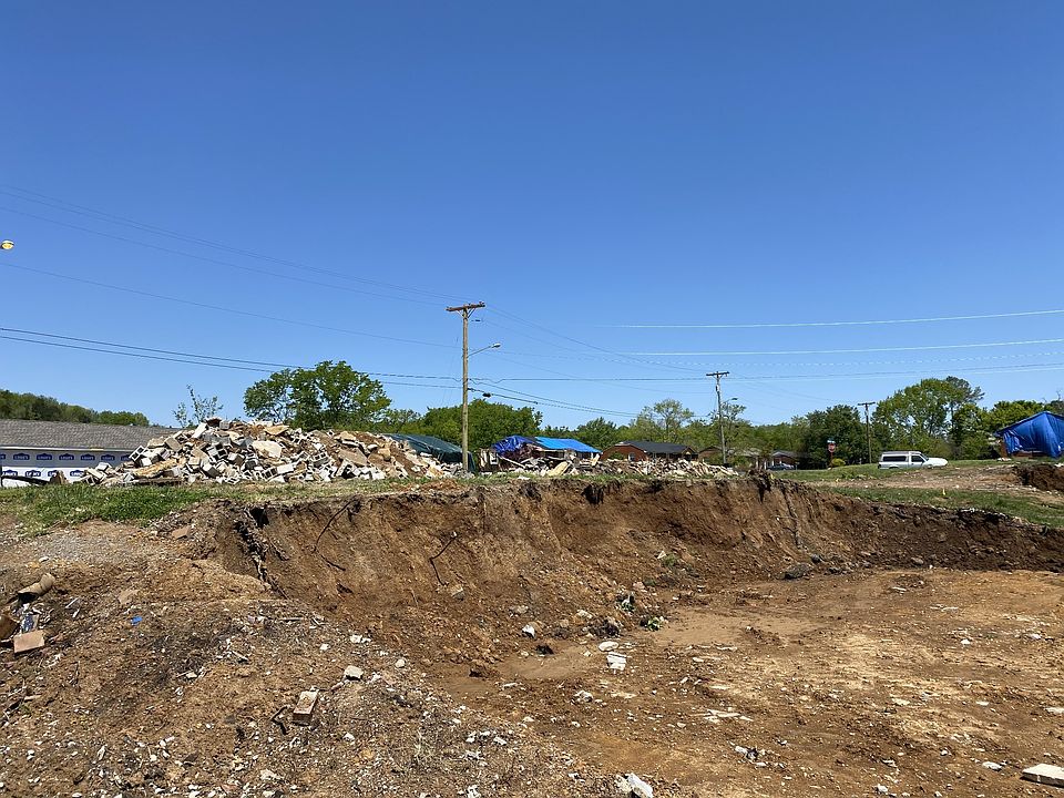 2nd image of 3146 Stafford Dr