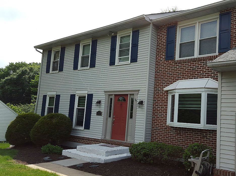 1st image of 112 Bunting Dr