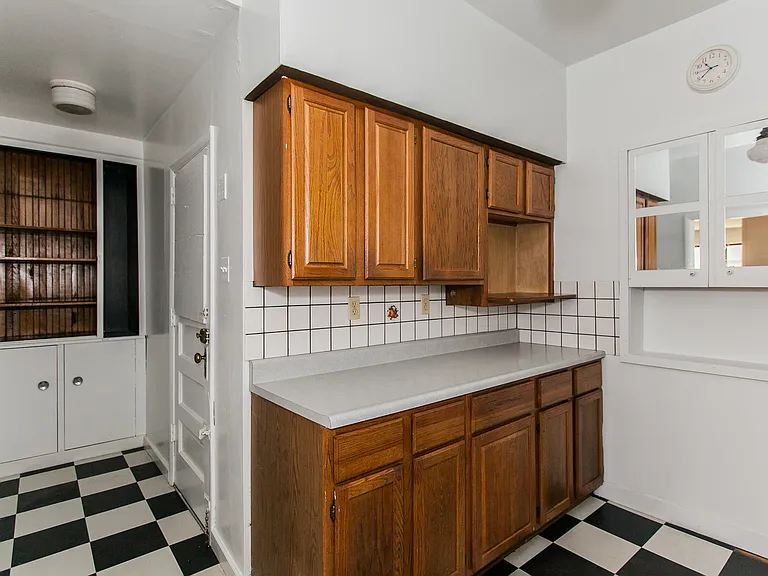 516-24 W Diversey Ave — Photo 13