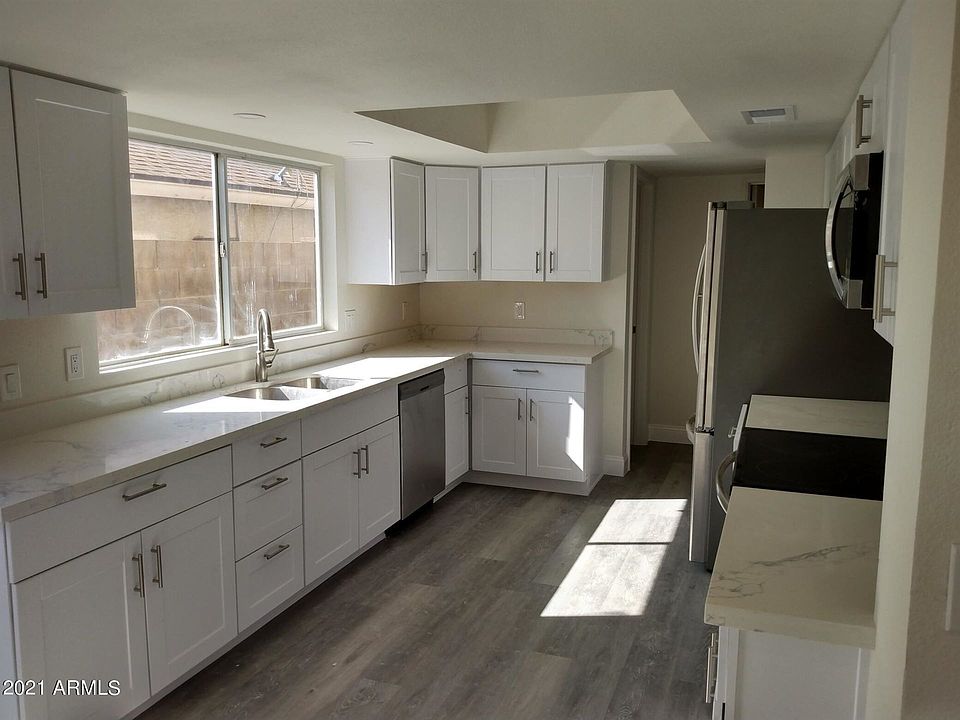 1st image of 20833 N 1st Dr
