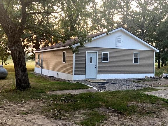 2nd image of 846 Oak Dr N