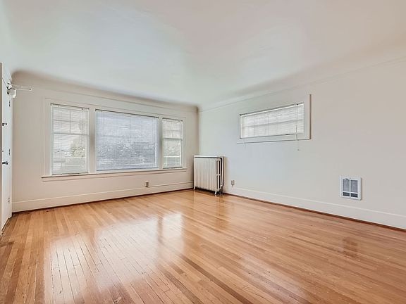 4th image of 2726 Franklin Ave E APT 4